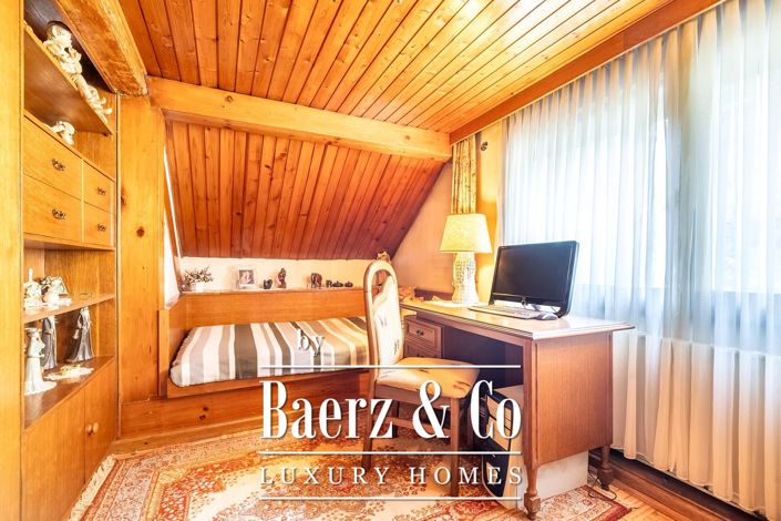 Image No.15-6 Bed Townhouse for sale