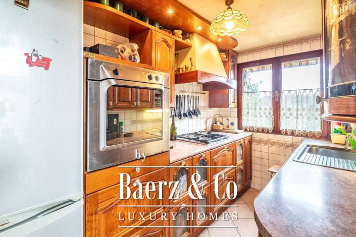 Image No.16-6 Bed Townhouse for sale