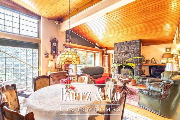 Image No.18-6 Bed Townhouse for sale