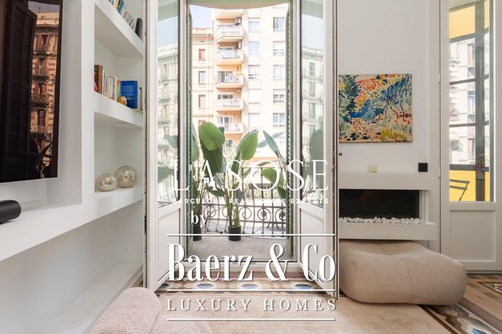 Image No.10-3 Bed Property for sale