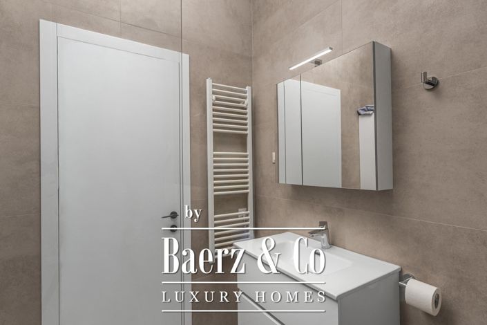 Image No.14-3 Bed Townhouse for sale