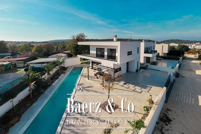 Image No.16-3 Bed Townhouse for sale