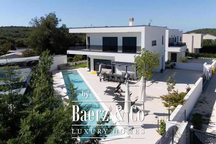 Image No.2-3 Bed Townhouse for sale