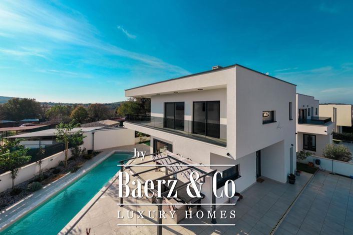 Image No.7-3 Bed Townhouse for sale