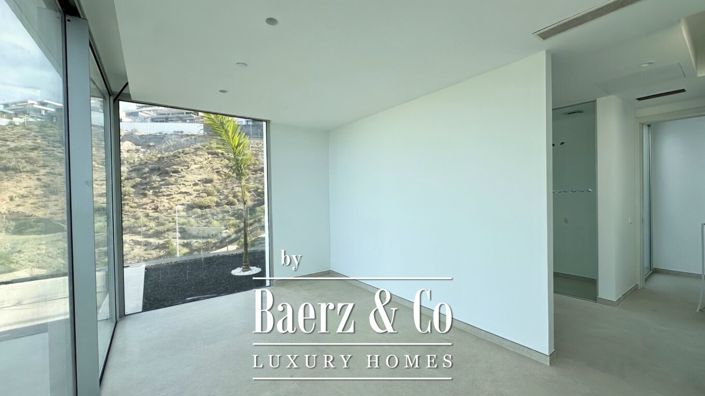 Image No.10-3 Bed Villa for sale