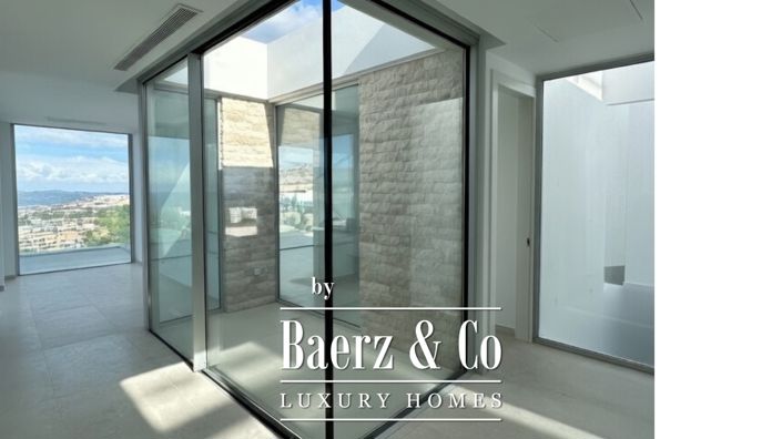 Image No.12-3 Bed Villa for sale