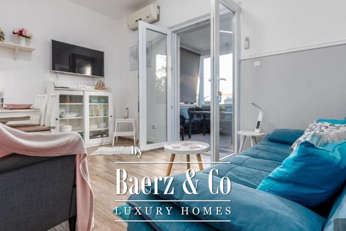 Image No.18-6 Bed Townhouse for sale