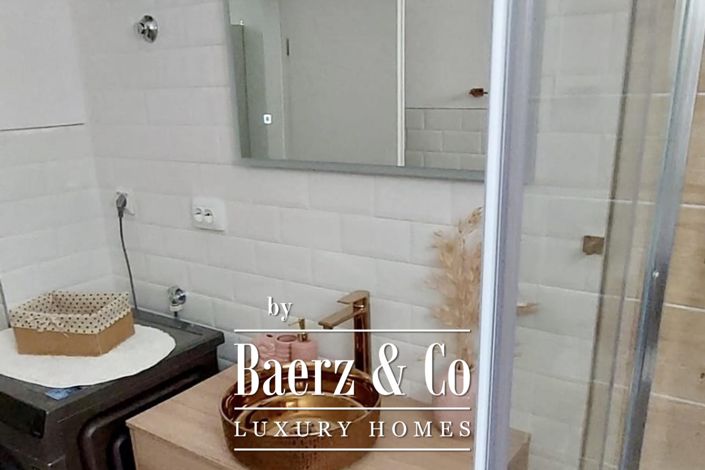 Image No.23-6 Bed Townhouse for sale