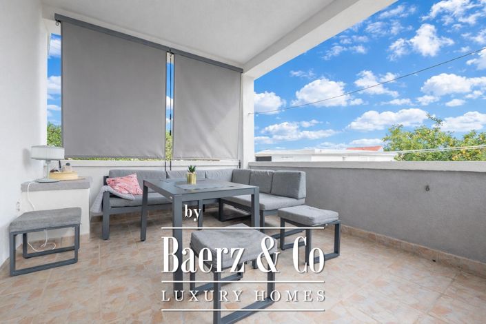 Image No.27-6 Bed Townhouse for sale