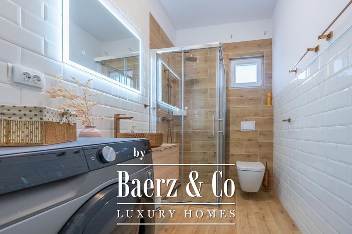 Image No.32-6 Bed Townhouse for sale