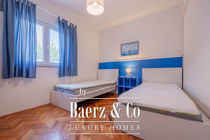 Image No.35-6 Bed Townhouse for sale