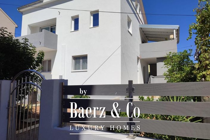 Image No.4-6 Bed Townhouse for sale