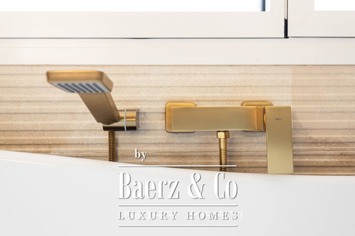 Image No.18-3 Bed Apartment for sale