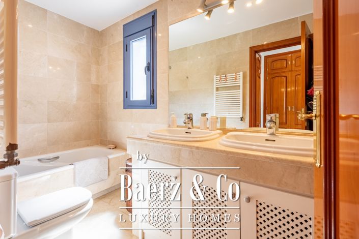 Image No.16-Villa de 6 chambres à vendre à Sotogrande playa