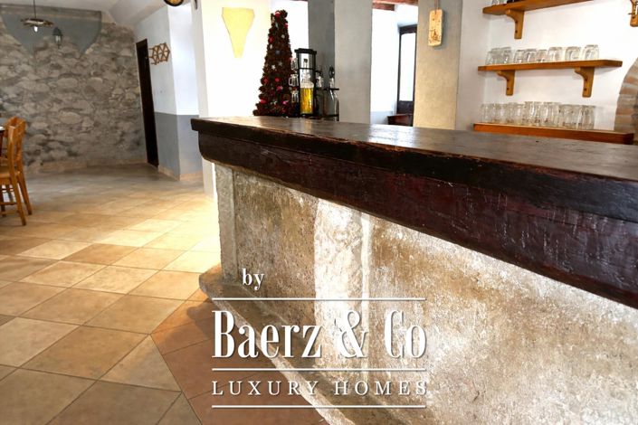 Image No.4-12 Bed Townhouse for sale