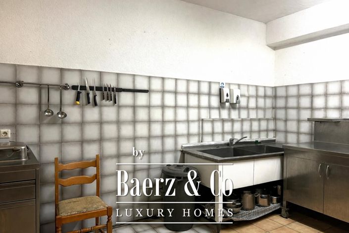 Image No.5-12 Bed Townhouse for sale