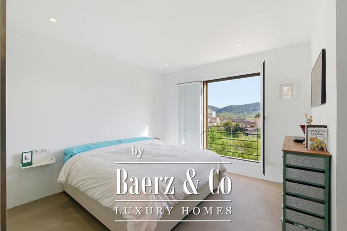 Image No.10-3 Bed Villa for sale