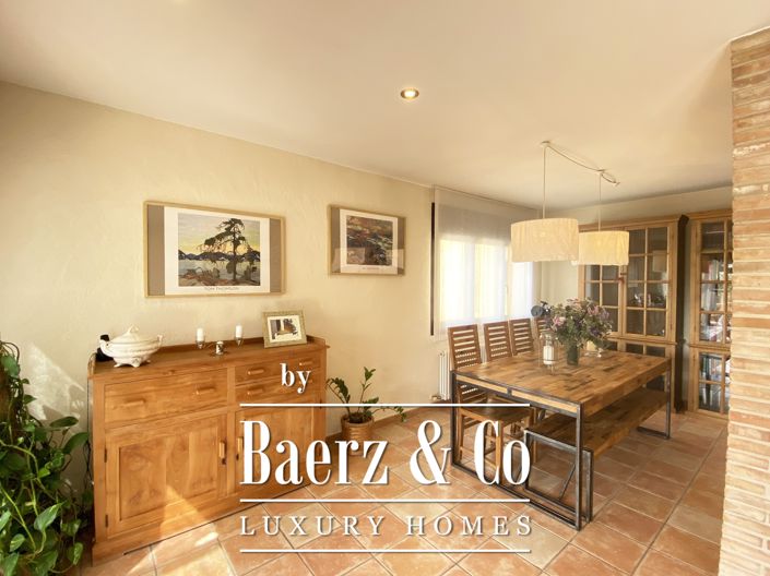 Image No.10-4 Bed Property for sale