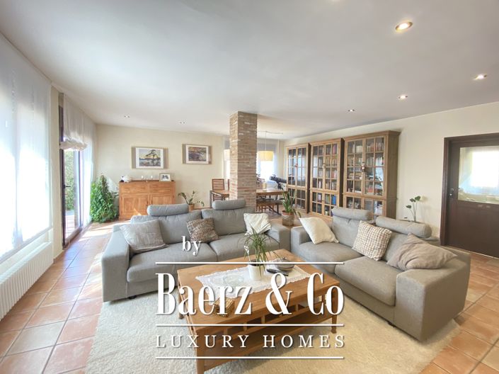 Image No.11-4 Bed Property for sale