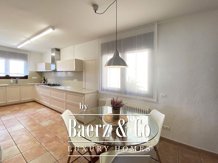 Image No.13-4 Bed Property for sale