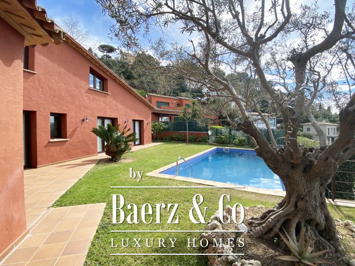 Image No.3-4 Bed Property for sale