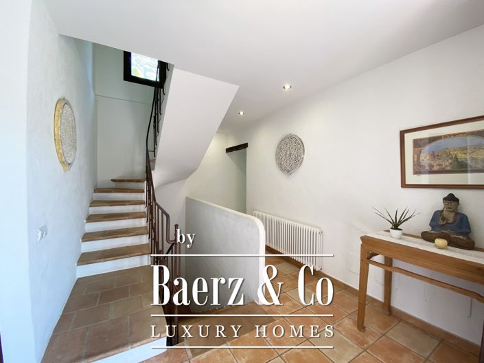 Image No.6-4 Bed Property for sale