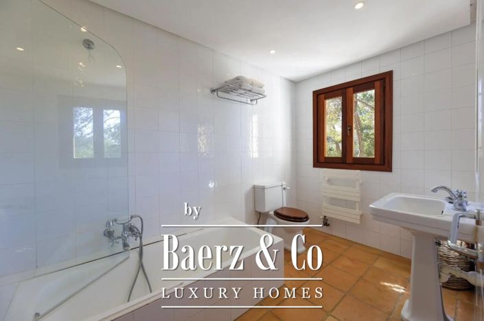 Image No.17-6 Bed Villa for sale