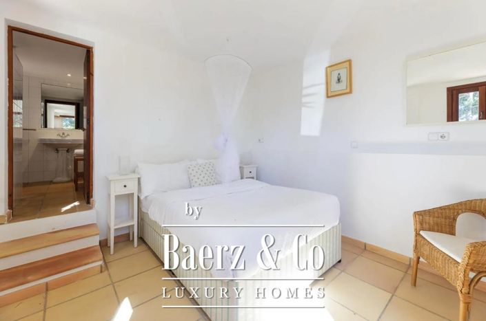 Image No.19-6 Bed Villa for sale