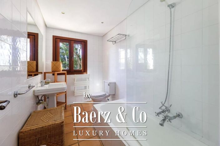 Image No.22-6 Bed Villa for sale