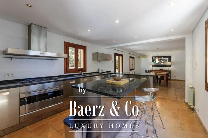 Image No.9-6 Bed Villa for sale