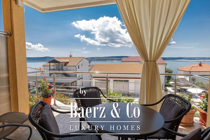 Image No.16-14 Bed Townhouse for sale