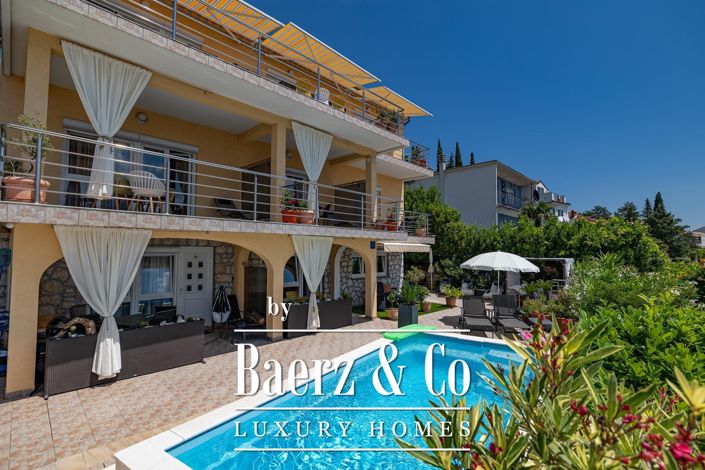 Image No.18-14 Bed Townhouse for sale