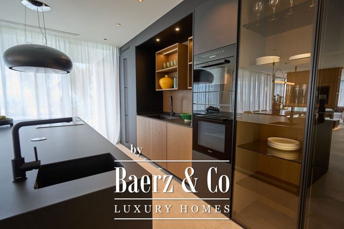 Image No.10-4 Bed Villa for sale