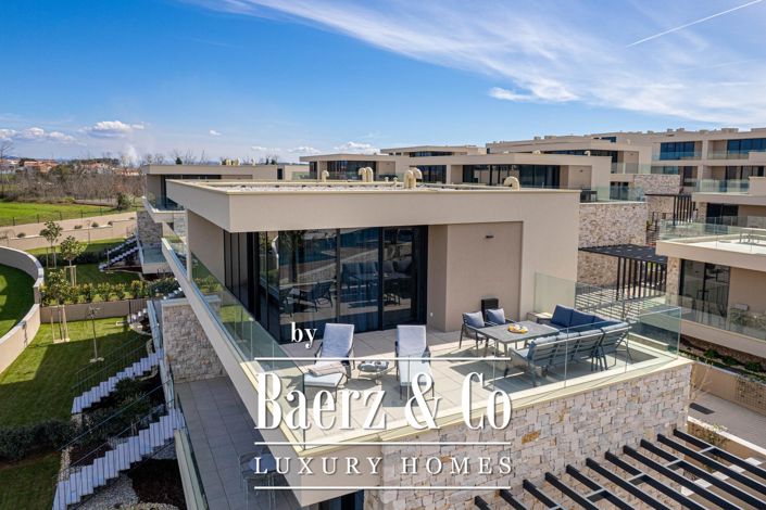 Image No.2-Villa de 4 chambres à vendre à Umag