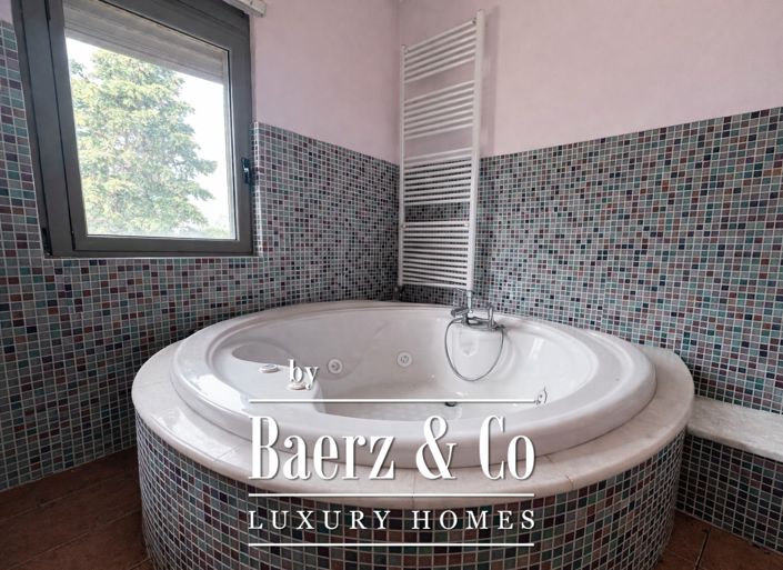 Image No.15-6 Bed Villa for sale