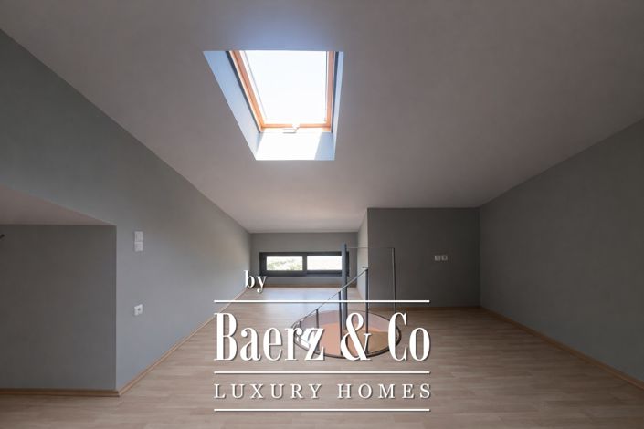 Image No.9-6 Bed Villa for sale