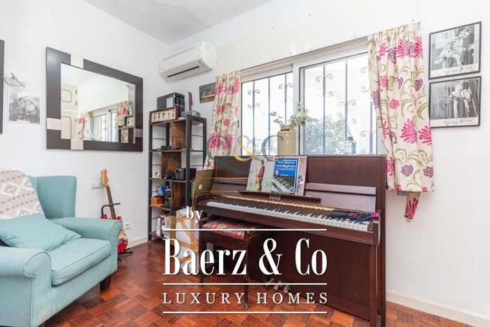 Image No.5-4 Bed Country House for sale