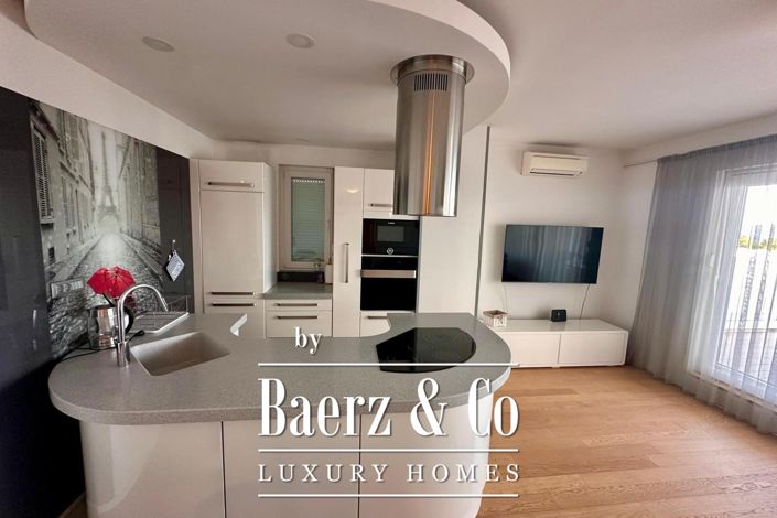 Image No.2-Appartement de 2 chambres à vendre à Split