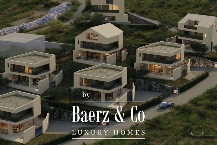 Image No.18-3 Bed Townhouse for sale