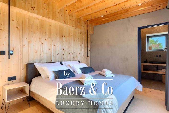 Image No.16-4 Bed Townhouse for sale