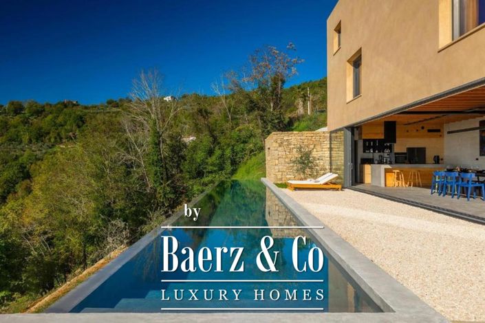 Image No.33-4 Bed Townhouse for sale