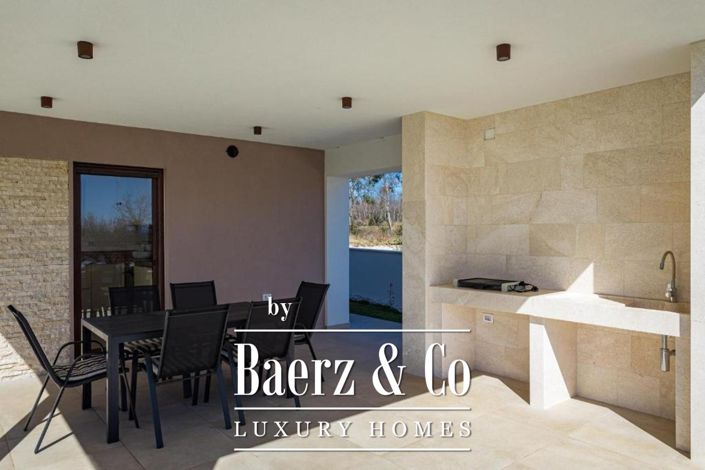 Image No.14-2 Bed Townhouse for sale