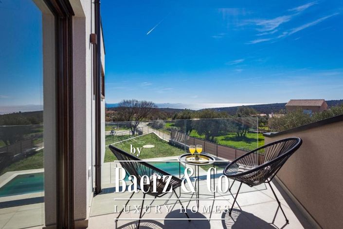 Image No.19-2 Bed Townhouse for sale