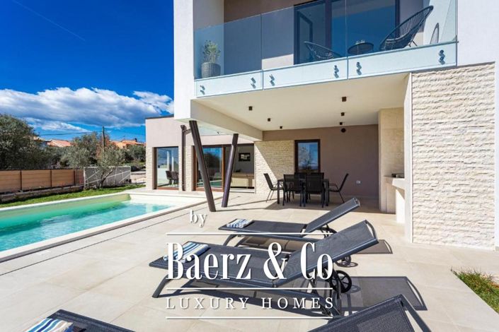 Image No.2-2 Bed Townhouse for sale