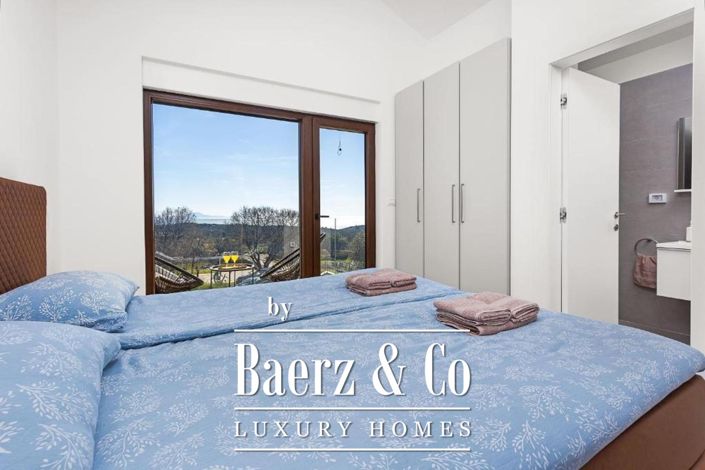 Image No.21-2 Bed Townhouse for sale