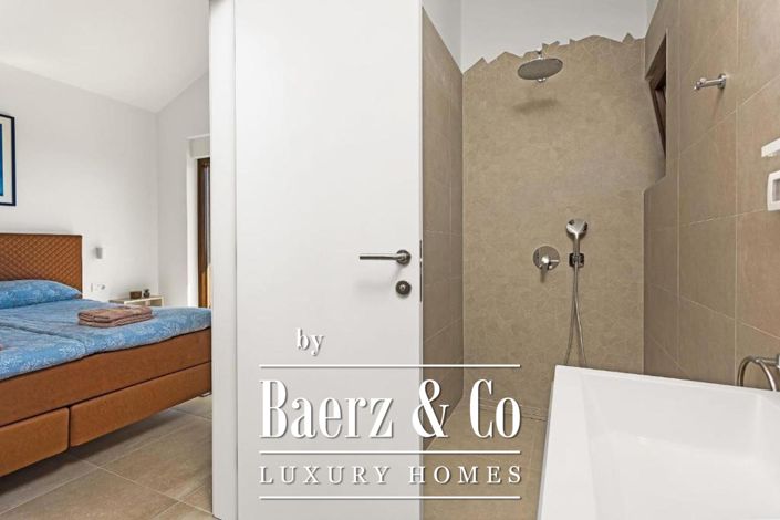 Image No.22-2 Bed Townhouse for sale