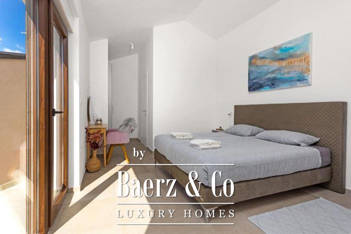 Image No.23-2 Bed Townhouse for sale