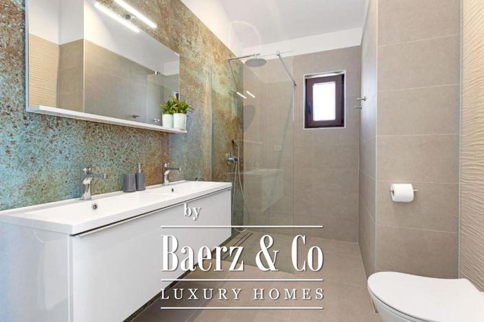 Image No.25-2 Bed Townhouse for sale