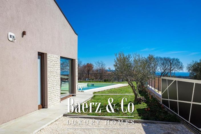 Image No.28-2 Bed Townhouse for sale