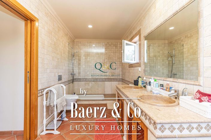 Image No.15-3 Bed Villa for sale